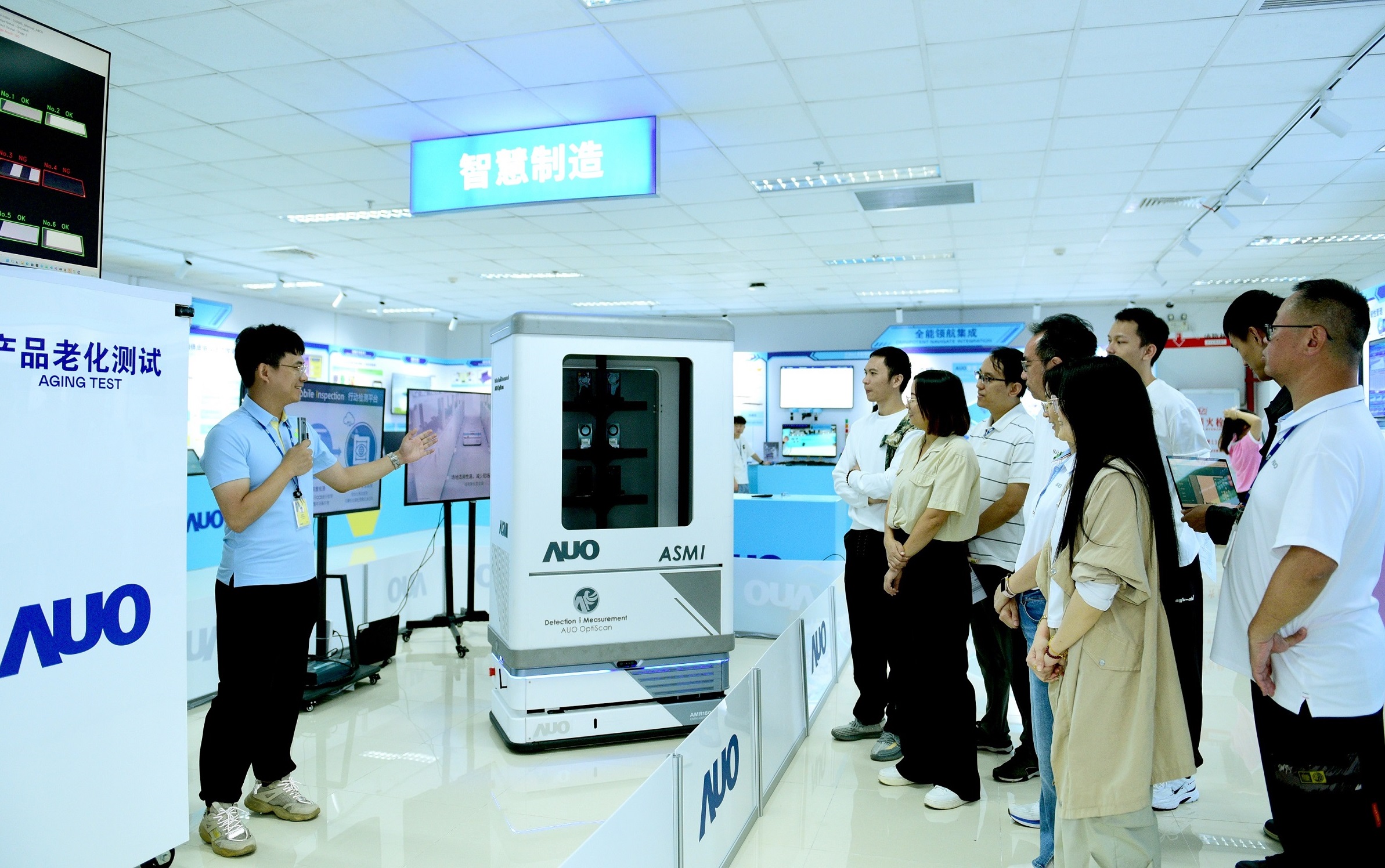 MK体育厦门将5G+ABC技术串联生产管理全流程，打通研发、采购、生管、制程、设备、质量等产品全生命周期制造流程，完成数字化设计、智慧供应链、智能座舱、全流程设备管理、数据驱动优化、智慧在线检测、智慧品管等自适应生产模式升级