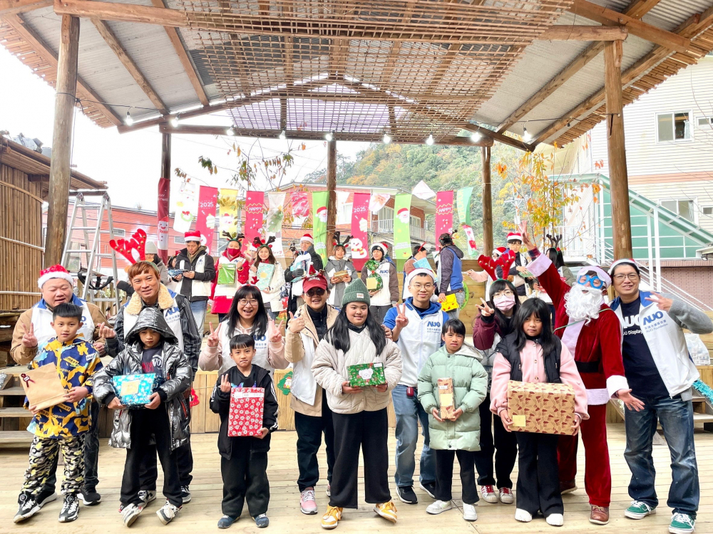 友達永續基金會號召「圓夢計畫」行動連續23年，由同仁凝聚內部愛心與資源送往偏鄉，累積為逾萬名兒童圓夢，實踐友達共創共好的永續精神。